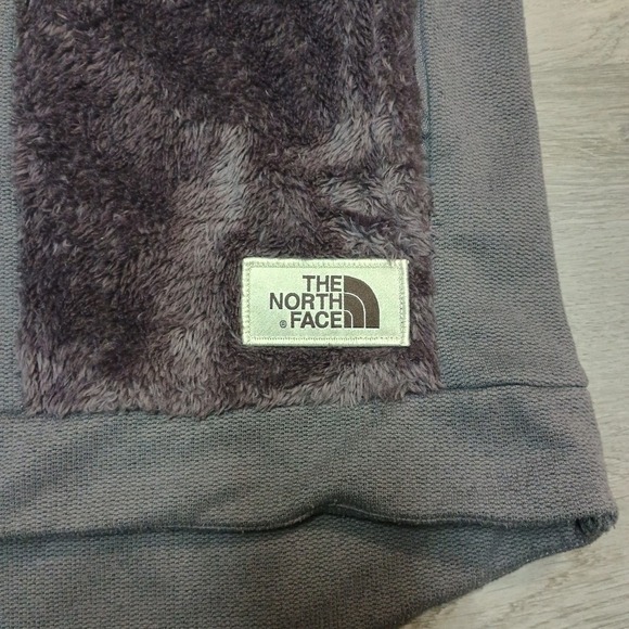 Northface Women's Purple Fuzzy Fur Vest Size Large - Picture 2 of 10